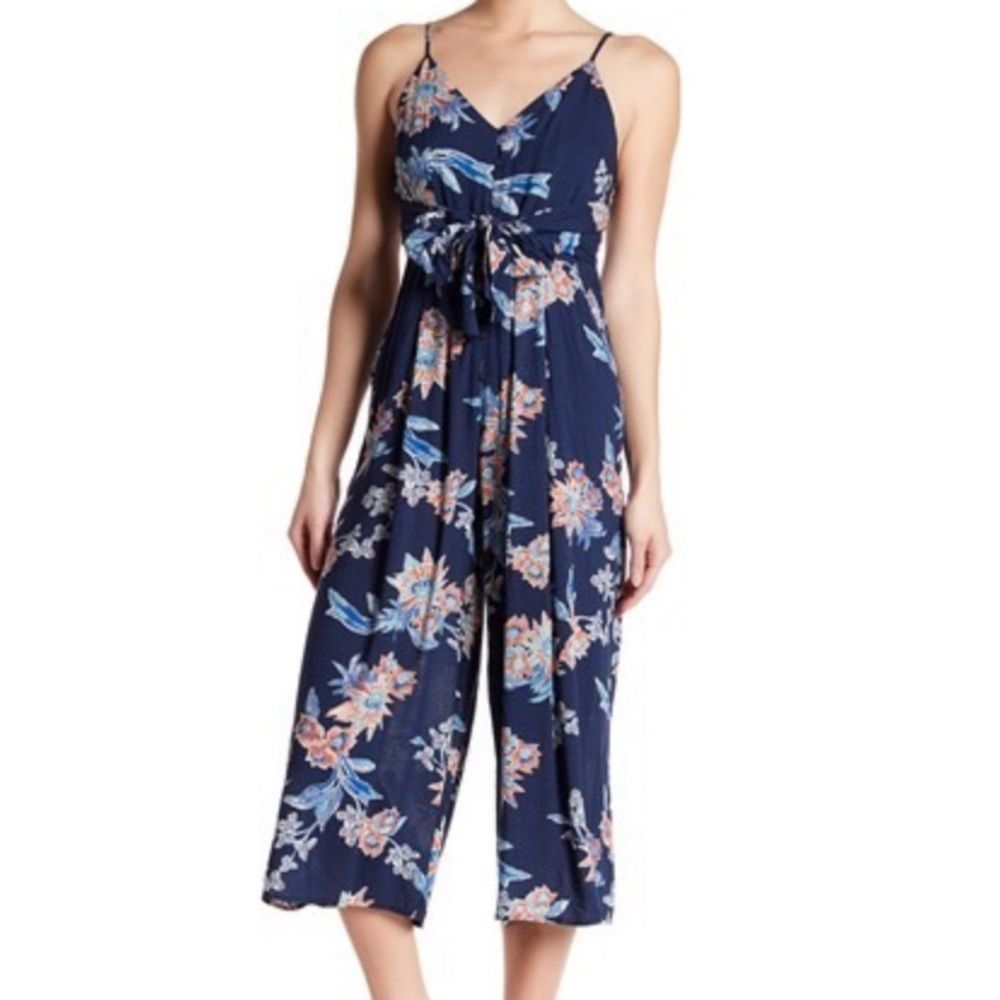 En Creme blue floral jumpsuit size small